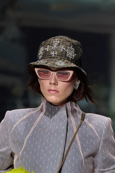 Look 20